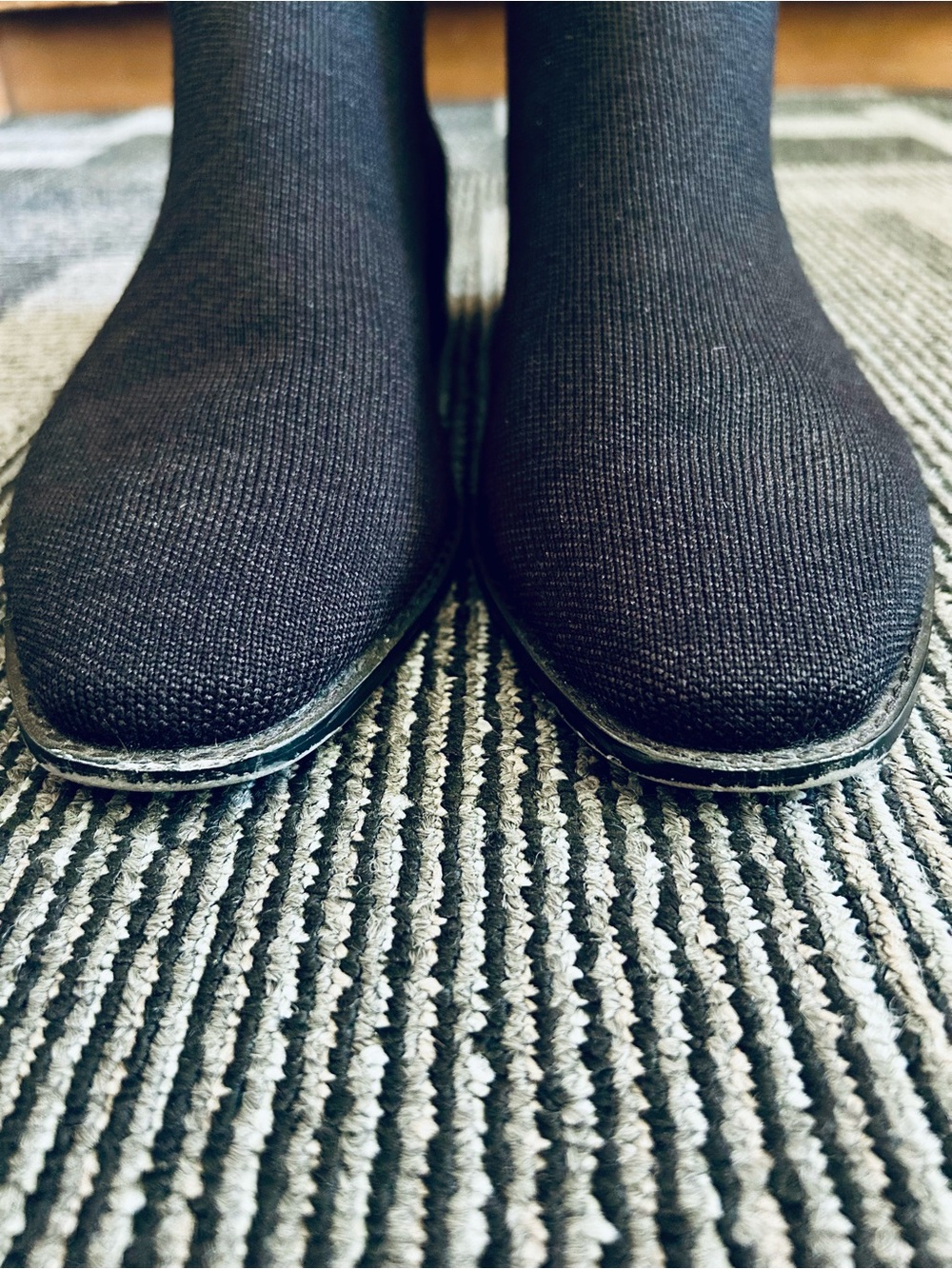 Rothy's Black The Merino Wool Chelsea Flat Ankle Boots, size 10 EU 41 - Picture 3 of 13
